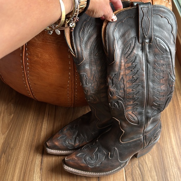 Stylish Brown Heeled Boots - Picture 2 of 4